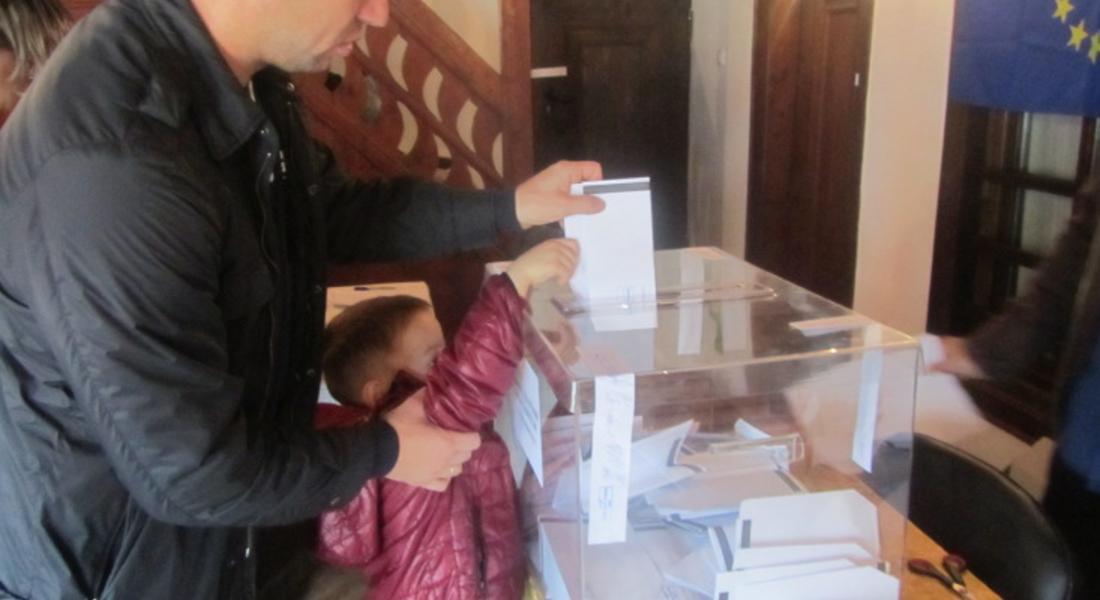 24,98 % е избирателната активност в област Смолян към 13.00 часа