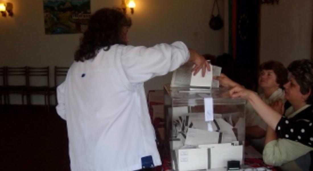  63,18% е избирателната активност в област Смолян.Гласуваха 72 178 души.