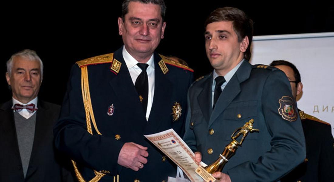 Георги Малаков с отличие в националния конкурс “Пожарникар на годината”  
