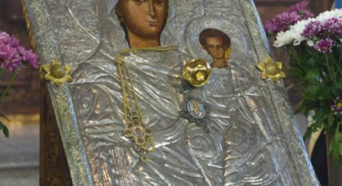 Митрополит Николай ще отслужи в Смолян Молебния канон на Пресвета Богородица пред Нейната чудотворна икона „Златна ябълка“