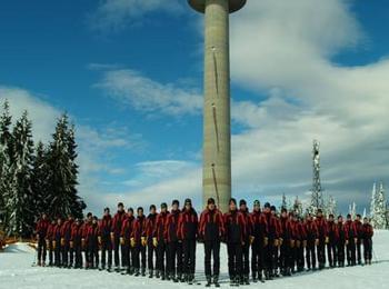  30 смолянски алпийци участват в подготовката и провеждането на състезанията от световния ски календар в Банско