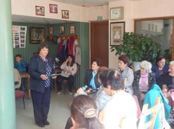 Здравно-информационна среща проведе регионална библиотека за пенсионерите от Смолян