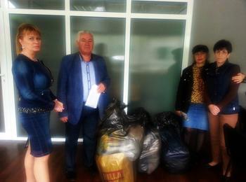  Дамите от ГЕРБ дариха дрехи на Дома в смолянското село Петково