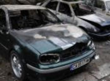 Късо съединение предизвика пожар в автомобил