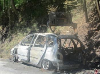 "Пежо" изгоря вчера в Смолян, пострадали няма  