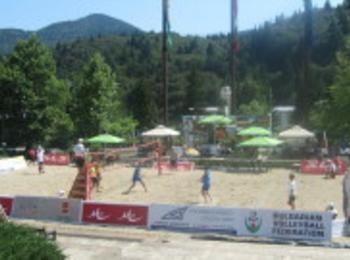 Два отбора от Смолян се състезават днес по плажен волейбол
