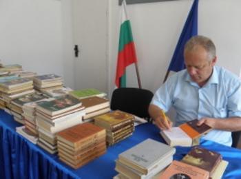 400 книги бяха събрани в благотворителна кампанията, организирана от МГЕРБ – Смолян