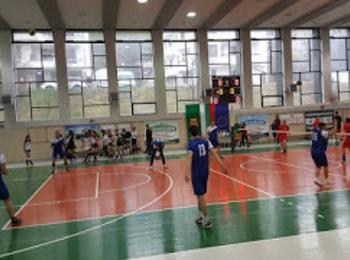  Отборът на СУ "Д. Благоев" - втори в Област Смолян в състезанието по волейбол