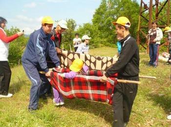 Ученици със СОП от Златоград се учиха как да се справят сами в планински условия