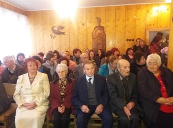  Зам.-кметът Венера Аръчкова поздрави седемте семейства, които честват златни и диамантени сватби в Момчиловци