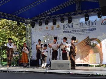 Откриха официално четвъртия международен фестивал на киселото мляко в Момчиловци