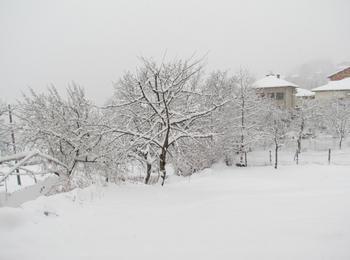 18 машини чистят снега в Смолян и региона
