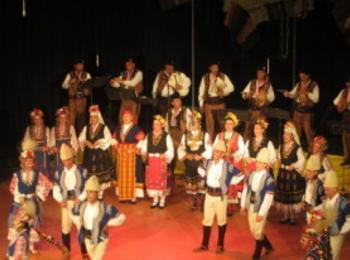  Ансамбъл "Родопа" представя родопската музика с образователни концерти в детски градини и училища