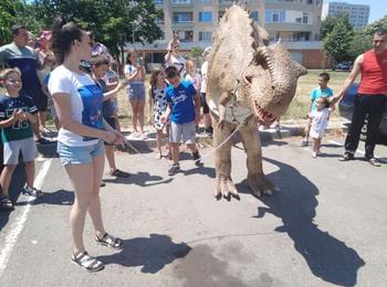 Първото по рода си Динозавърско шоу за деца гостува в Смолян