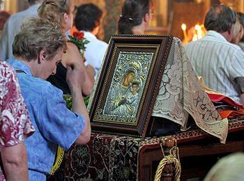 Православната църква чества Успение Богородично