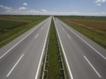 „Автомагистрали“ ЕАД е сключвало договори с трети лица за изпълнение на договорите, които са му възлагани по облекчен ред