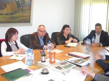 Представители от МЗХ и областният управител обсъждаха    проект за изграждане на модерни млекопунктове в Смолян