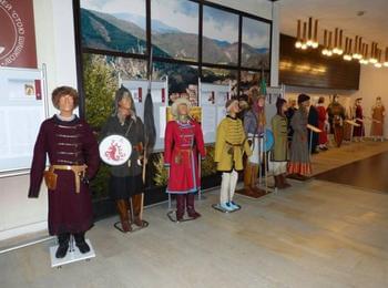 При голям интерес премина откриването на изложба „Български средновековни костюми“ в музея