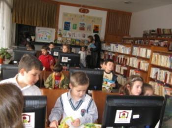 Читалището и библиотеката в Златоград привличат децата през лятото
