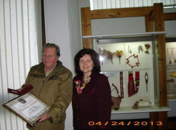  С почетни грамоти и плакети отличиха приноса на Андрей Печилков и Таня Марева за популяризиране на българското наследство 