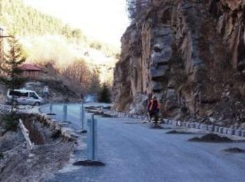 До 20 май, от 7 ч. до 18 ч., за ремонт ще се спира движението по пътя към Кръстова гора