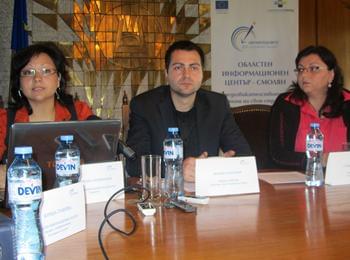 Зам.-кметът Марин Захариев  представи екипа и дейността на Областния информационен център