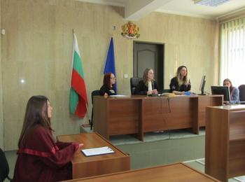 Ученици от Първо училище в Смолян учиха за съдебната система и дейността на магистратите от Административен съд