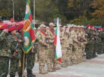 Военнослужещите от 101 алпийски батальон с благотворителни инициативи за Коледа