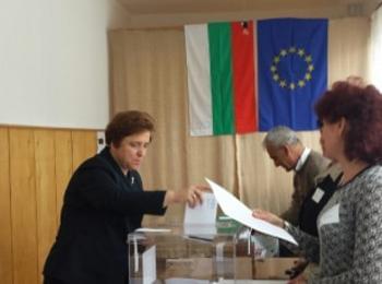 Дора Янкова гласува за справедлива България