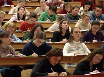  2 370 студенти в област Смолян през учебната  2012/2013 г.   