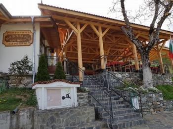   Ресторант-барбекю “Момчилова крепост” – Традиция и вкус в сърцето на Родопите