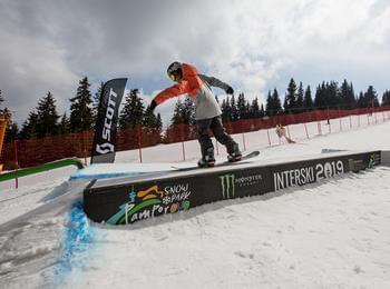 Над 120 фрийстайл скиори и сноубордисти премериха сили на Пампорово през уикенда