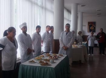 Кулинарни шедьоври посрещнаха ученици и  родители в Деня на отворените врати на Смолянската професионална гимназия по туризъм