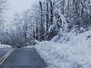 Нова снежна покривка натрупа на Пампорово, вали още в Доспатско и Чепеларе