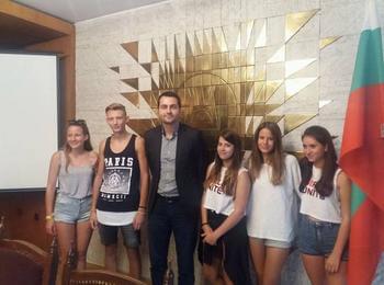 Зам-кметът Захариев поздрави унгарските младежи от побратимения на Смолян Кишпещ