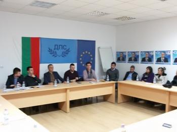 Младежите на ДПС – Смолян активно се включват в събиране на подкрепа, за межудународна петиция за защита на правата на гражданите ЕС