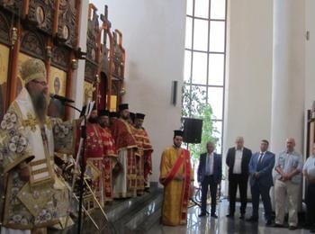 Катедралният храм „Св.Висарион Смоленски” отбеляза тържествено десет години от освещаването си