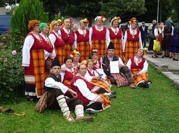 Златоградските самодейци участваха във фолклорни фестивали