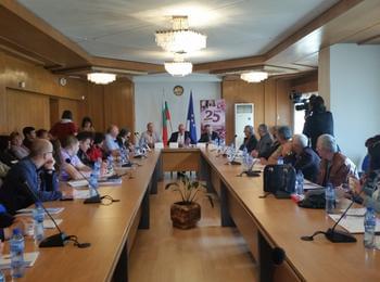 В областна администрация се проведе синдикална работна среща с участието на лидера на КНСБ  Пламен Димитров
