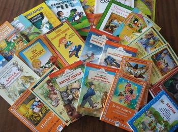 Дарение на детска художествена и училищна литература получи читалището в Момчиловци