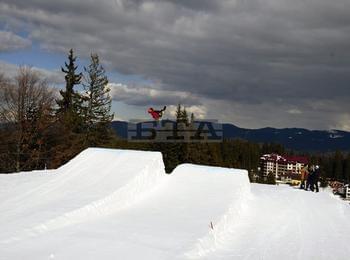 Снежна пирамида е издигната в Snow Park Pamporovo