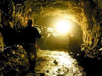 Двама миньори са били затрупани в рудник "Крушев дол", единят е изпратен за лечение в Пловдив