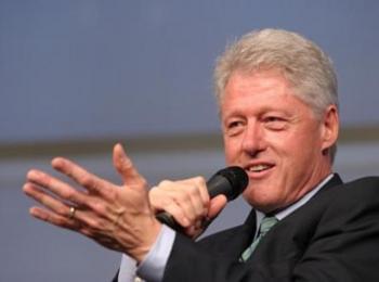 Бил Клинтън претърпя сърдечна операция