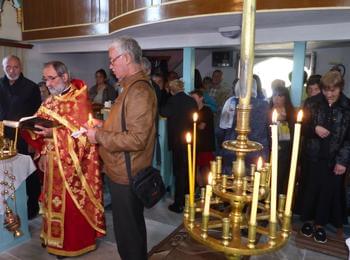Църквата в Борино посрещна с нова камбанария своята 80-годишнина