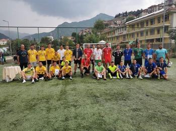 "Златните момчета"  спечелиха празничния футболния турнир в Девин