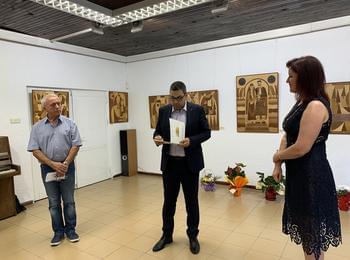 Възпоменателна изложба интарзии на Васил Игнатов бе открита в зала „Петър Стайков”