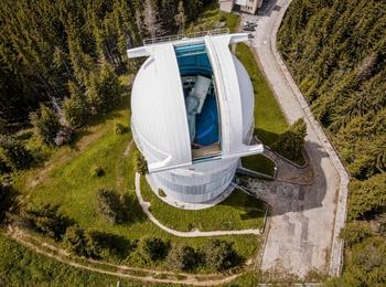 Купол и наблюдателна кула за новия телескоп в НАО-Рожен се очаква да пристигнат от Италия