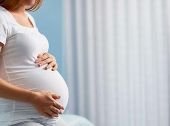 Как да облекчим болките в кръста при бременност?