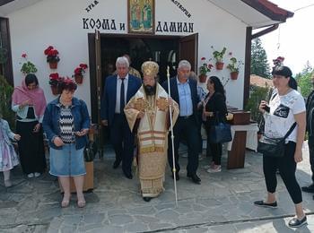 Областния управител Стефан Сабрутев уважи храмовия празник на   „Св.св. безсребреници Козма и Дамян” 