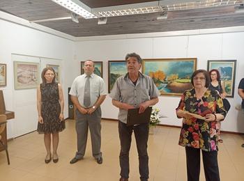 Изложба живопис в памет на Ангел Райчев бе открита тази вечер в КДК в Смолян